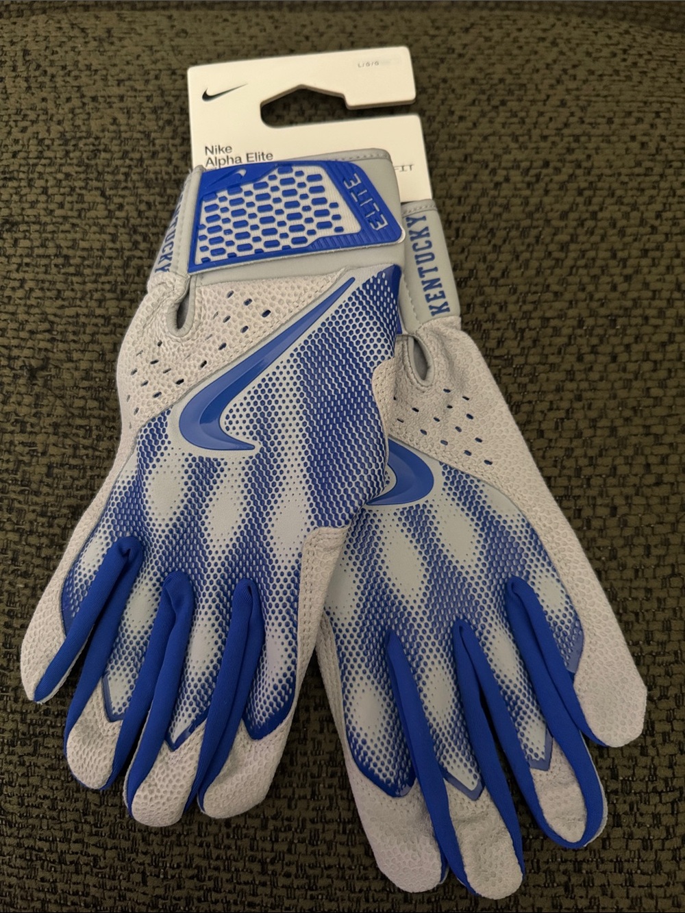 New Nike Alpha Elite Batting Gloves Kentucky size Large FB 4170-014 NWT